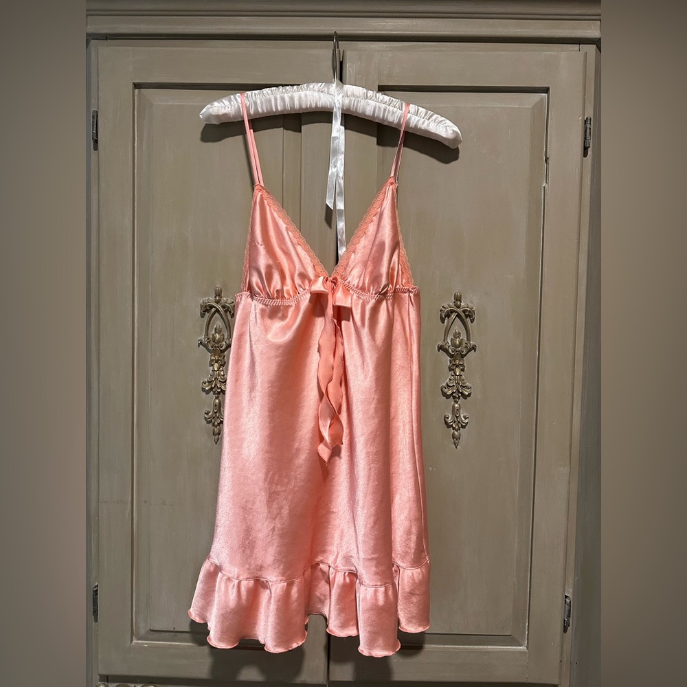 Vintage Victoria’s Secret peach babydoll gown VS